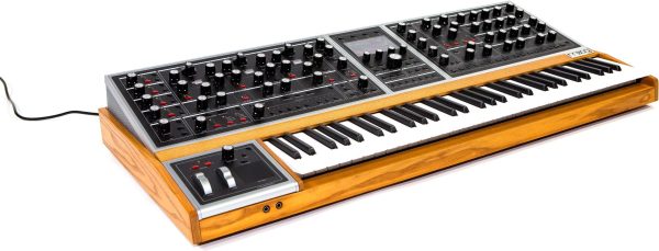 Moog One 8 Voice Polyphonic Synthesizer Fashion